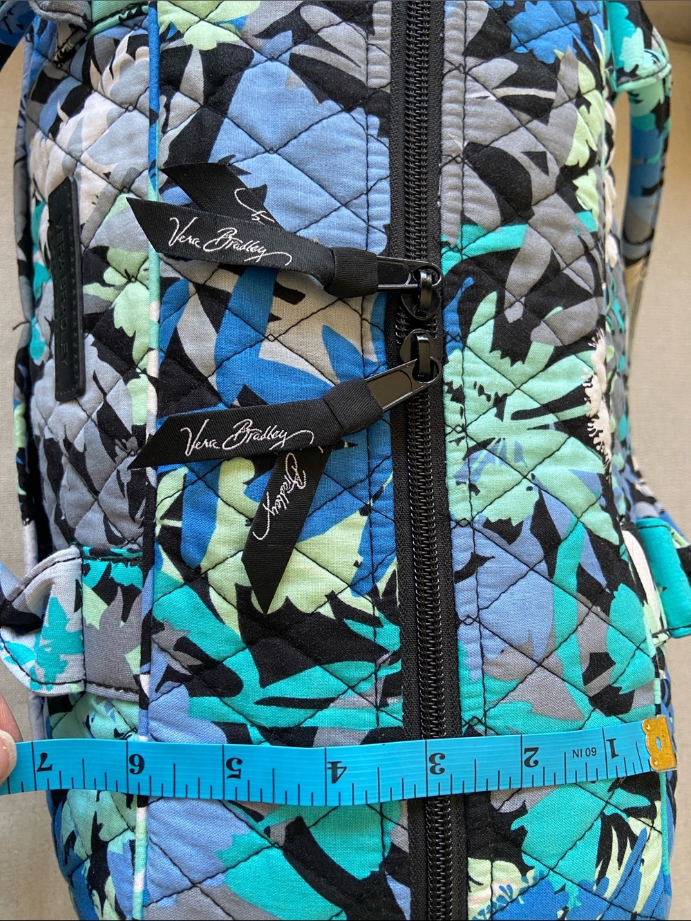 Sale! Vera Bradley Weekender Travel Bag in Camofloral (retired) w/Shoulder Strap - Picture 10 of 16